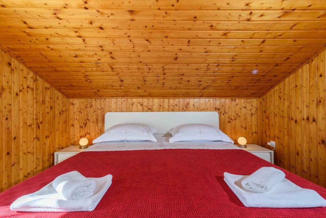 Accommodation Mamut Trogir Exterior photo