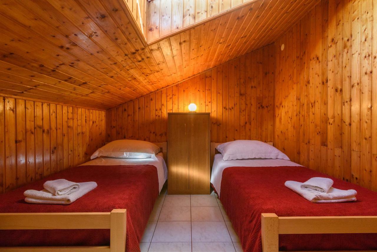 Accommodation Mamut Trogir Exterior photo